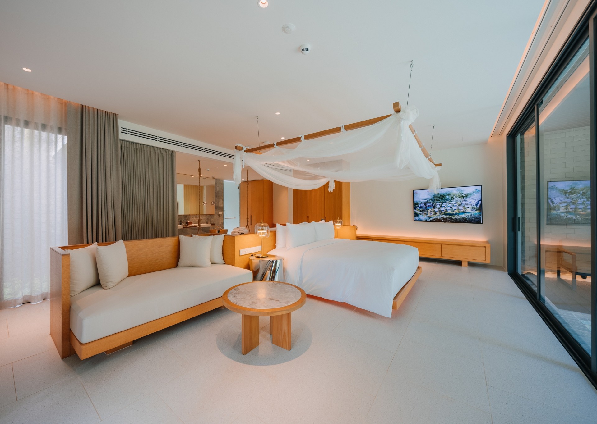 Single Pool Villa Canal View