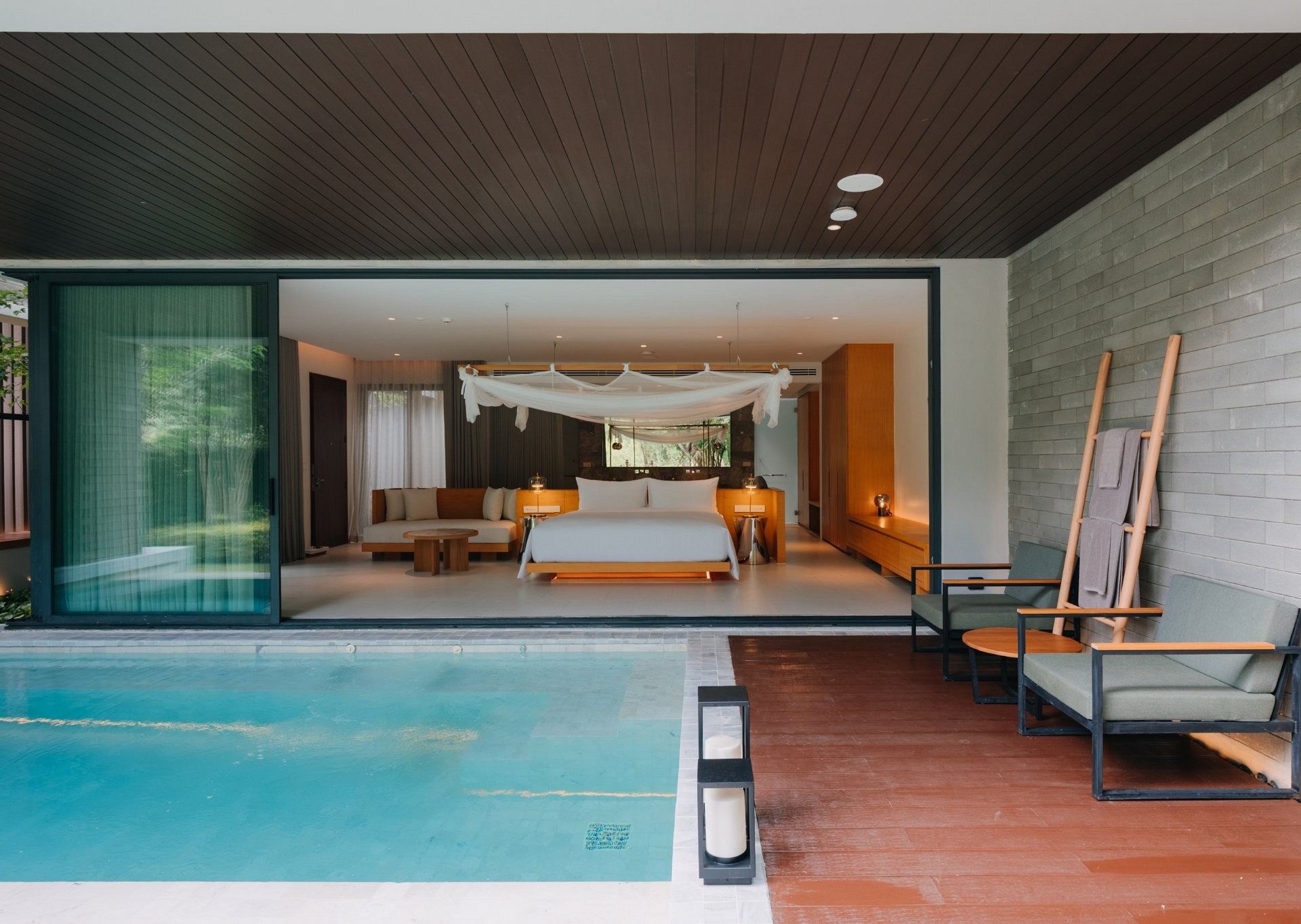 Single Pool Villa Canal View