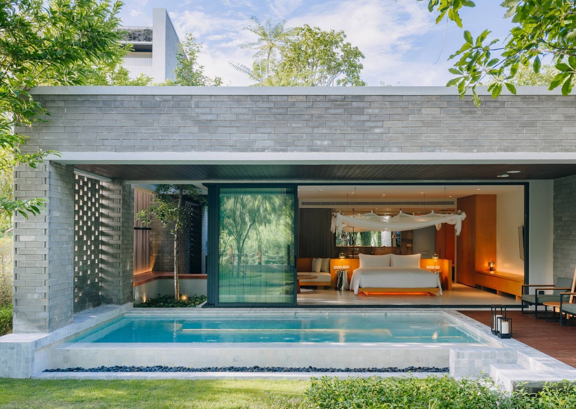 Single Pool Villa Canal View