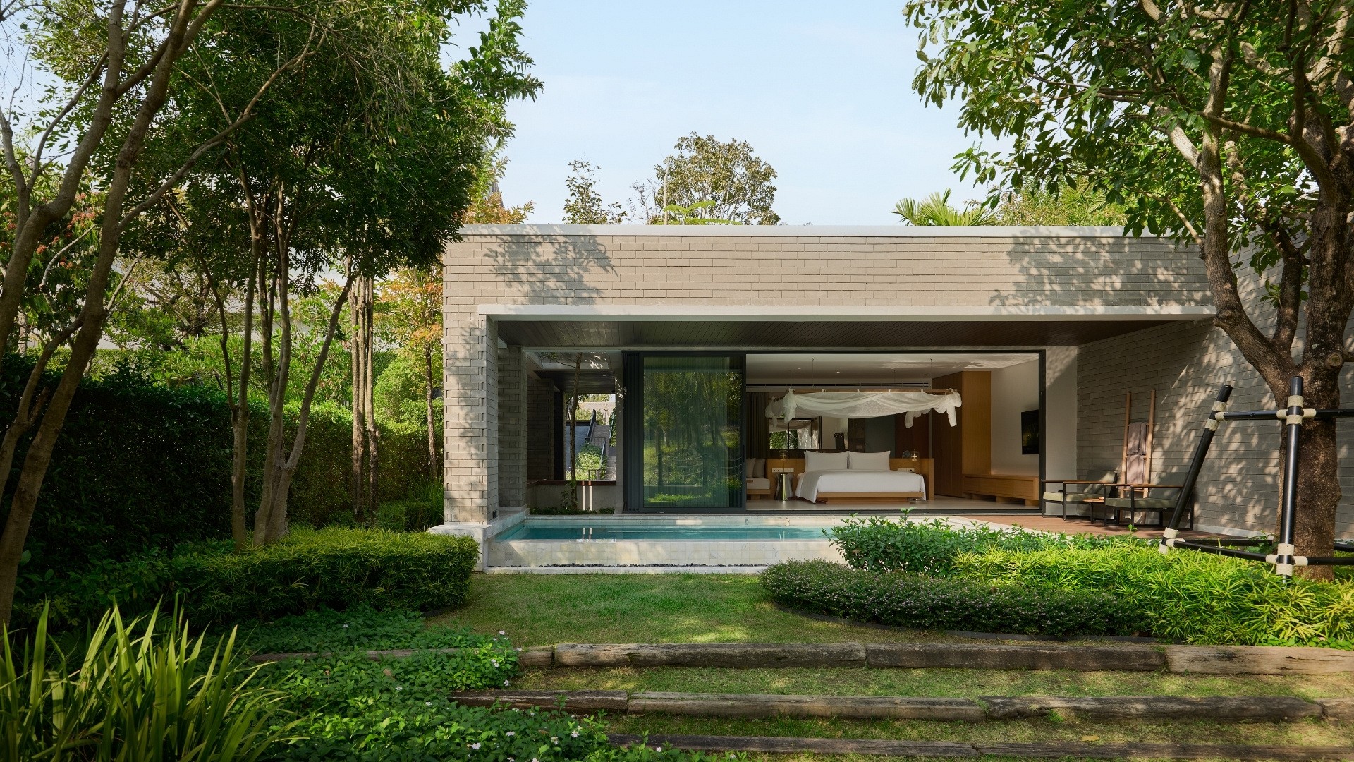 Single Pool Villa Canal View