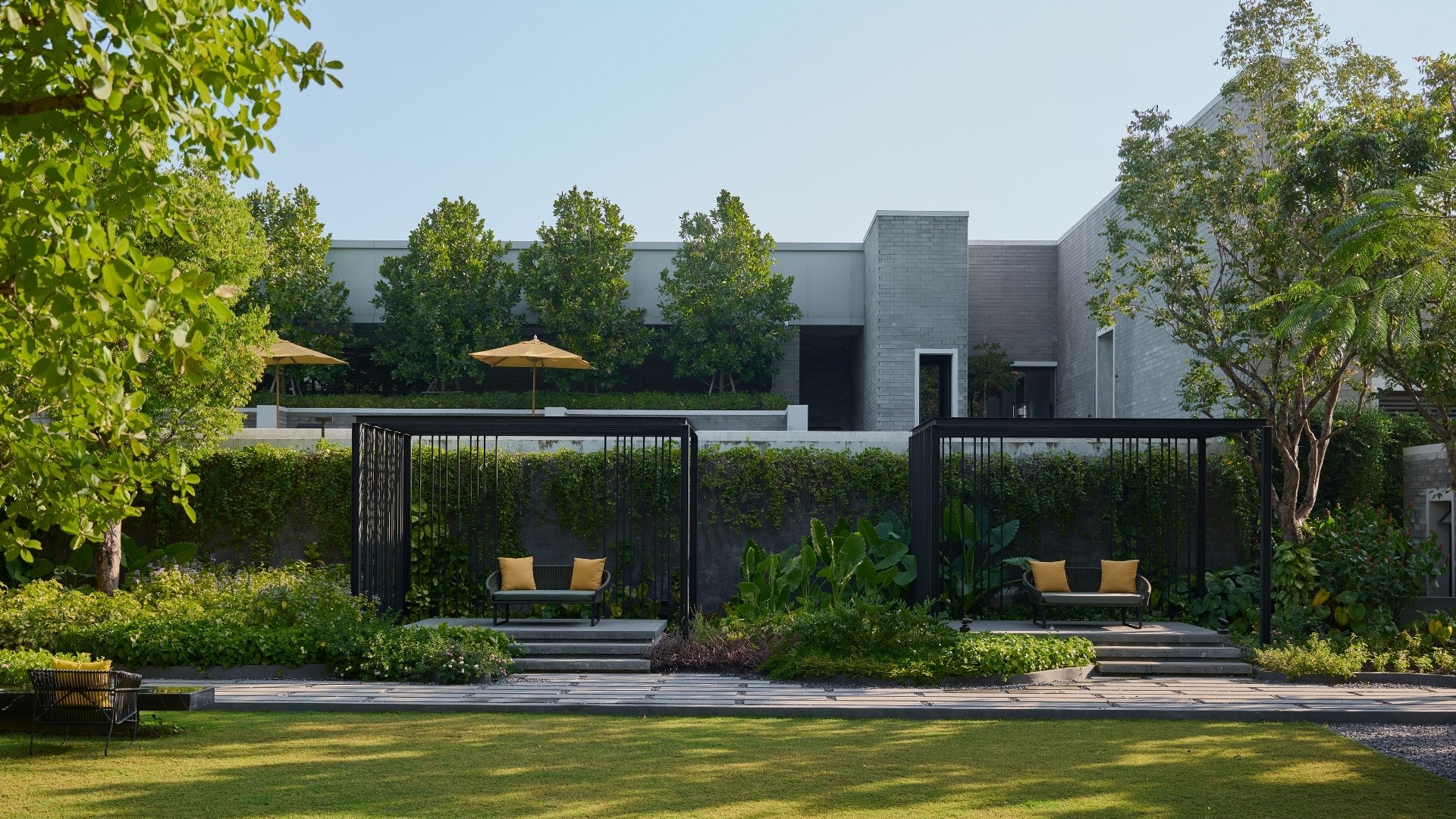 Exclusive Private Yard